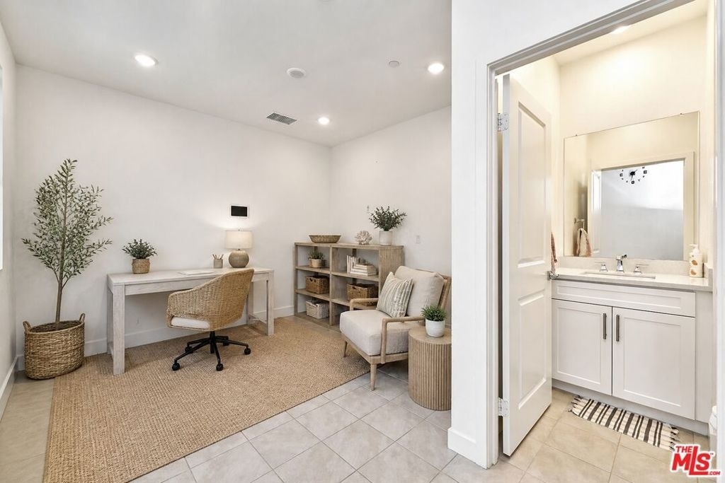 11737 Florence Avenue - Photo 8