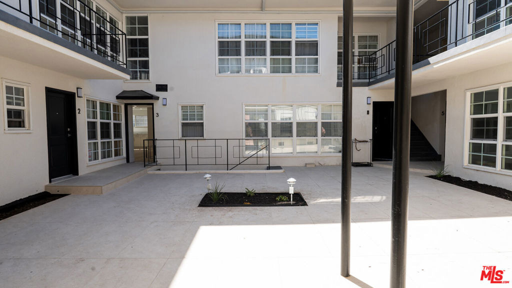 835 S Sherbourne Drive - Photo 18