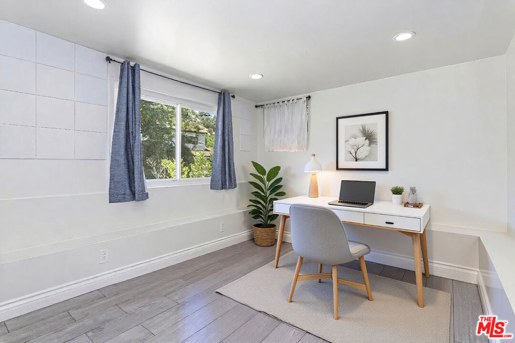 8876 Wonderland Avenue - Photo 28