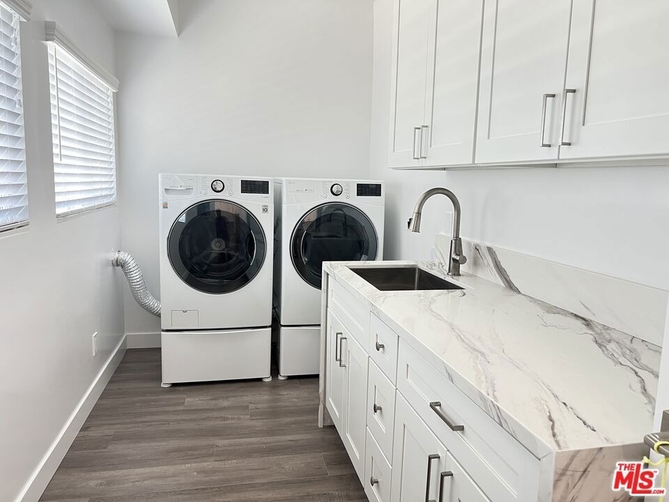 4443 Ambrose Avenue - Photo 10