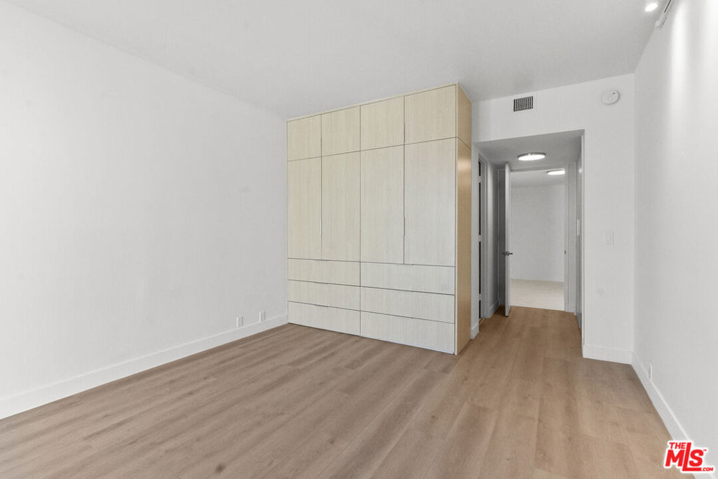 320 N Maple Drive - Photo 19