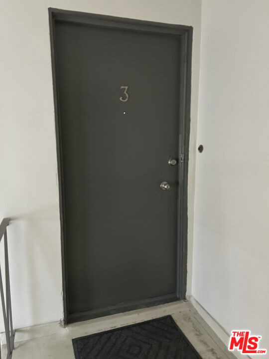 5820 W Olympic Boulevard - Photo 2