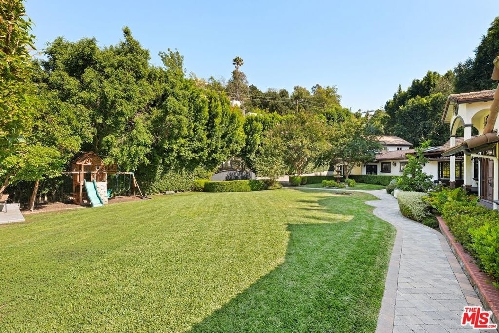 4145 Sunswept Drive - Photo 32
