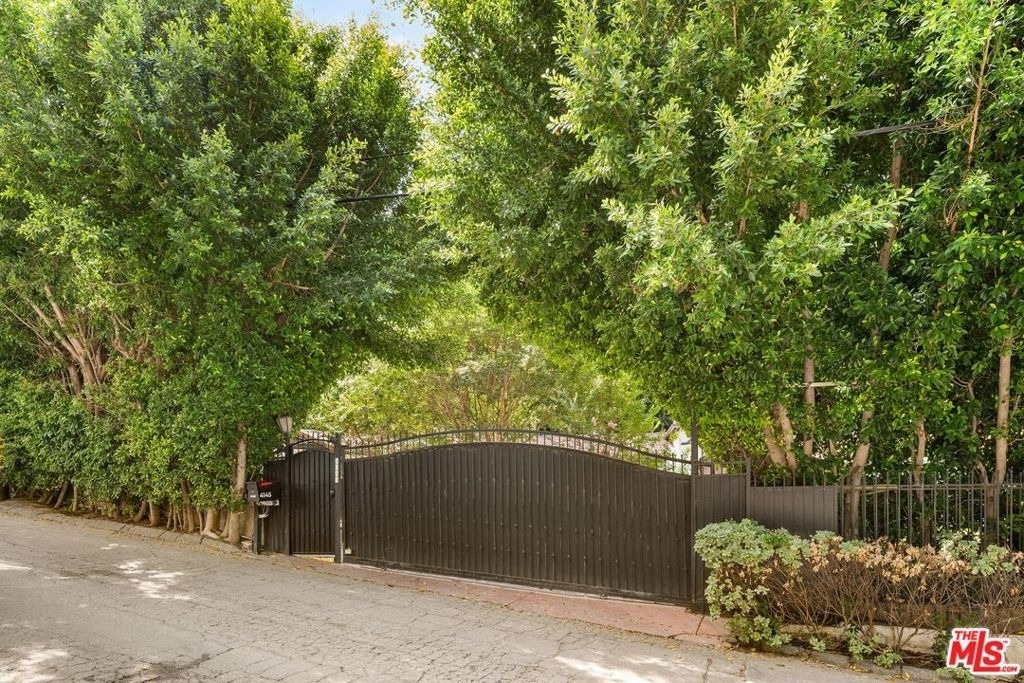 4145 Sunswept Drive - Photo 35