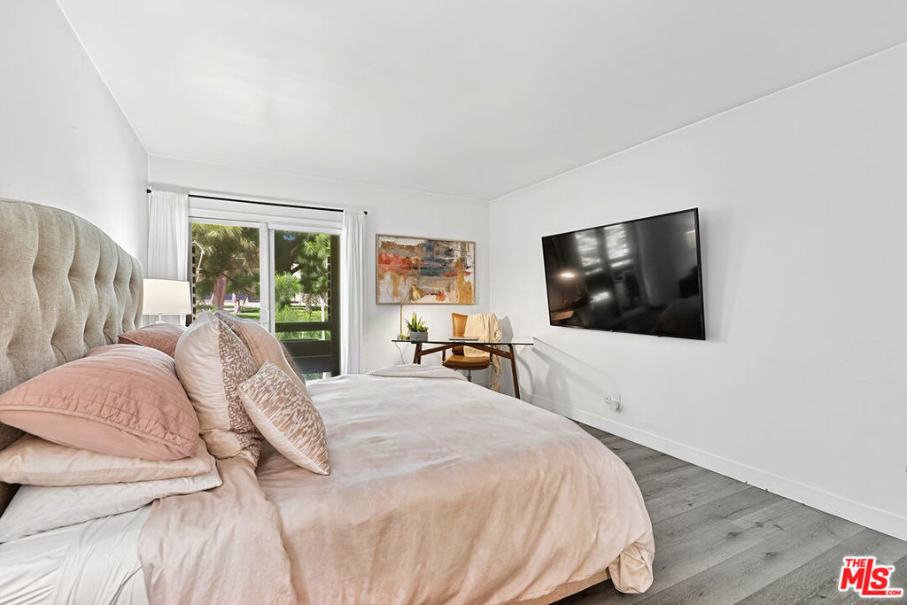 6250 Buckingham - Photo 11