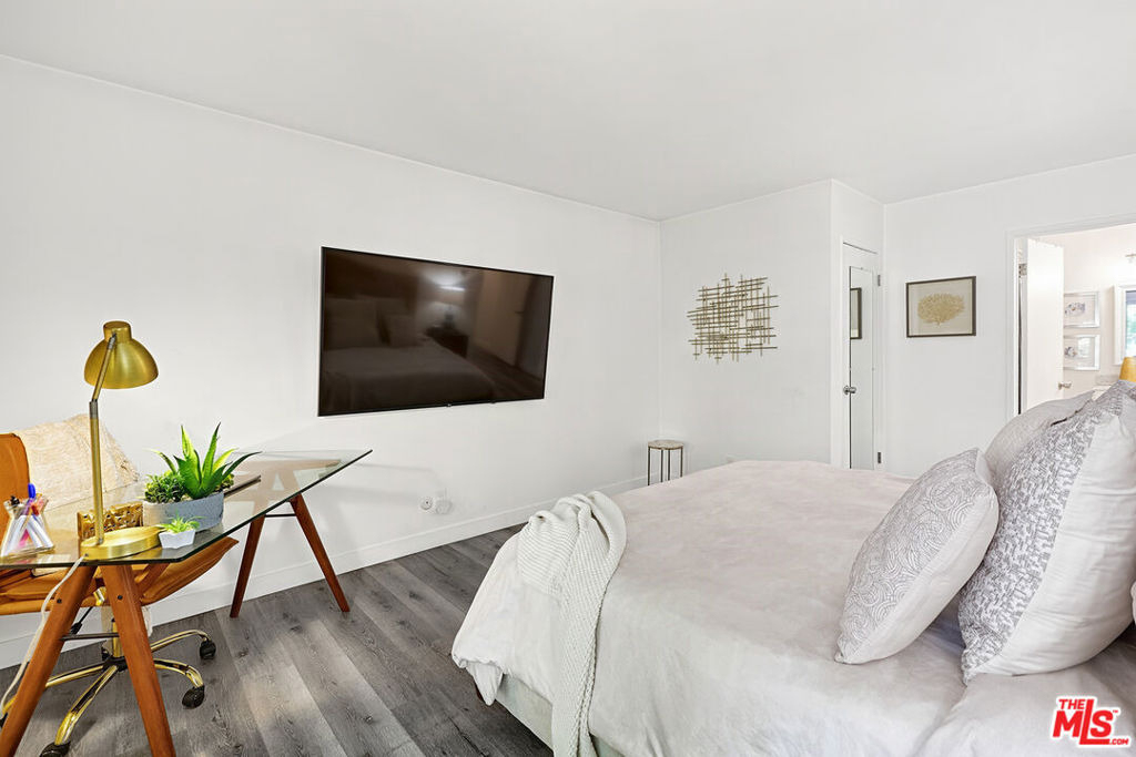 6250 Buckingham - Photo 13
