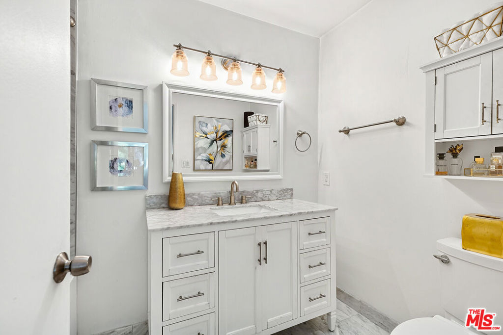 6250 Buckingham - Photo 14