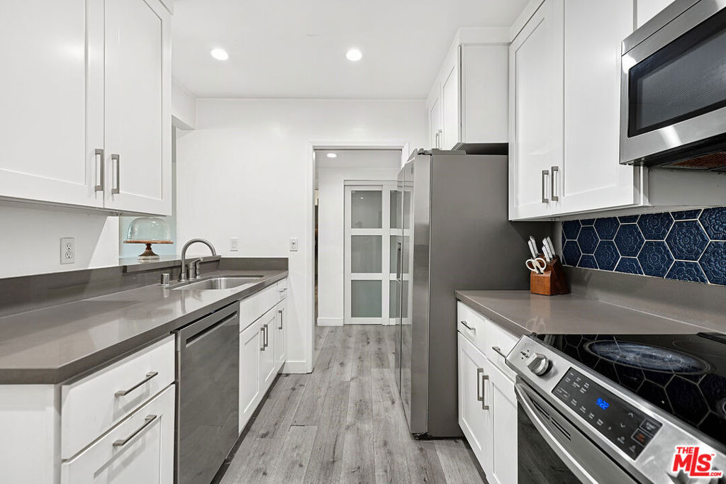 6250 Buckingham - Photo 8