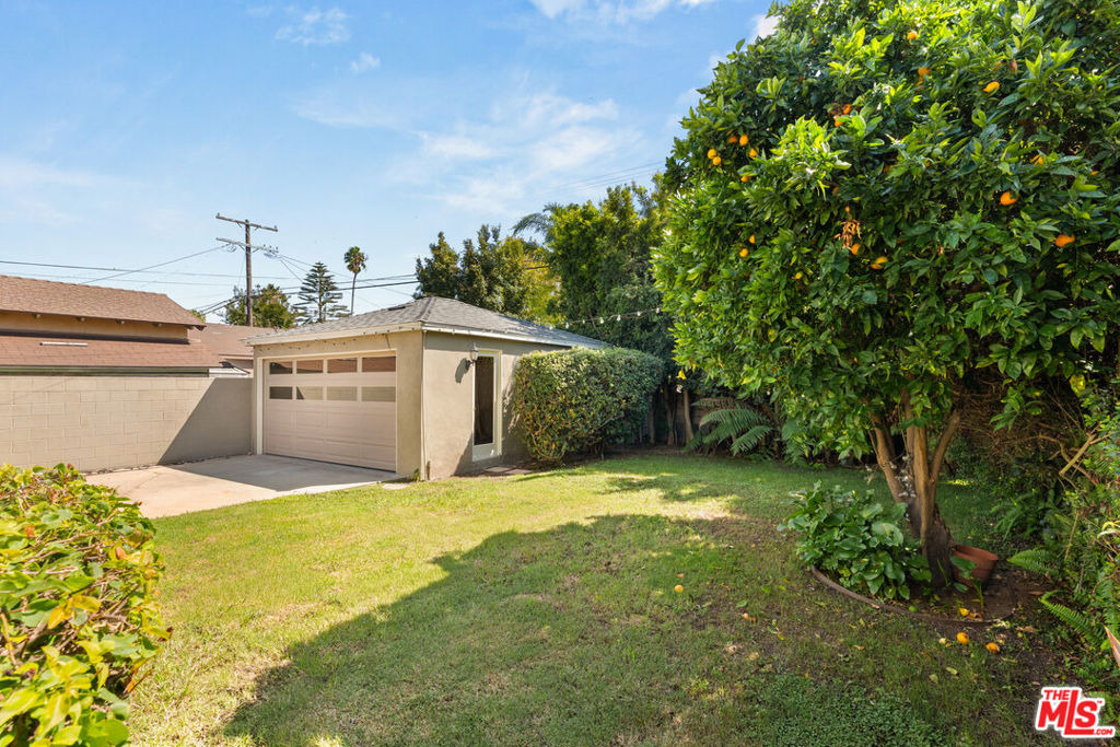 6542 W 80th Place - Photo 17