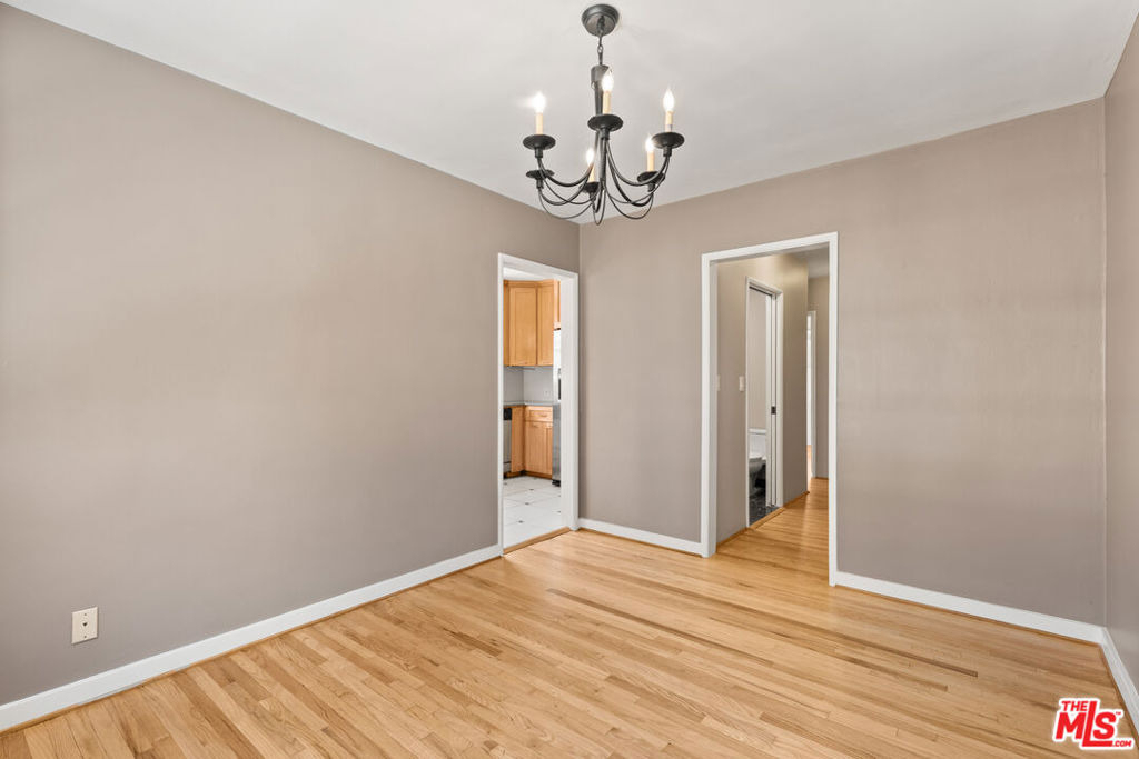 6542 W 80th Place - Photo 4