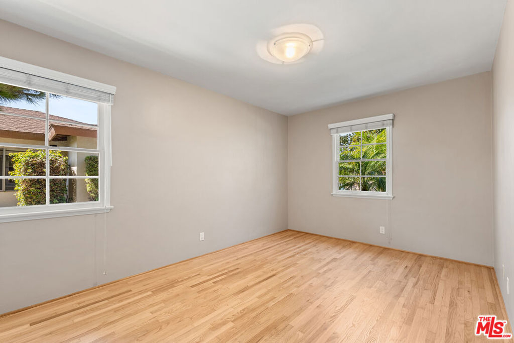 6542 W 80th Place - Photo 7