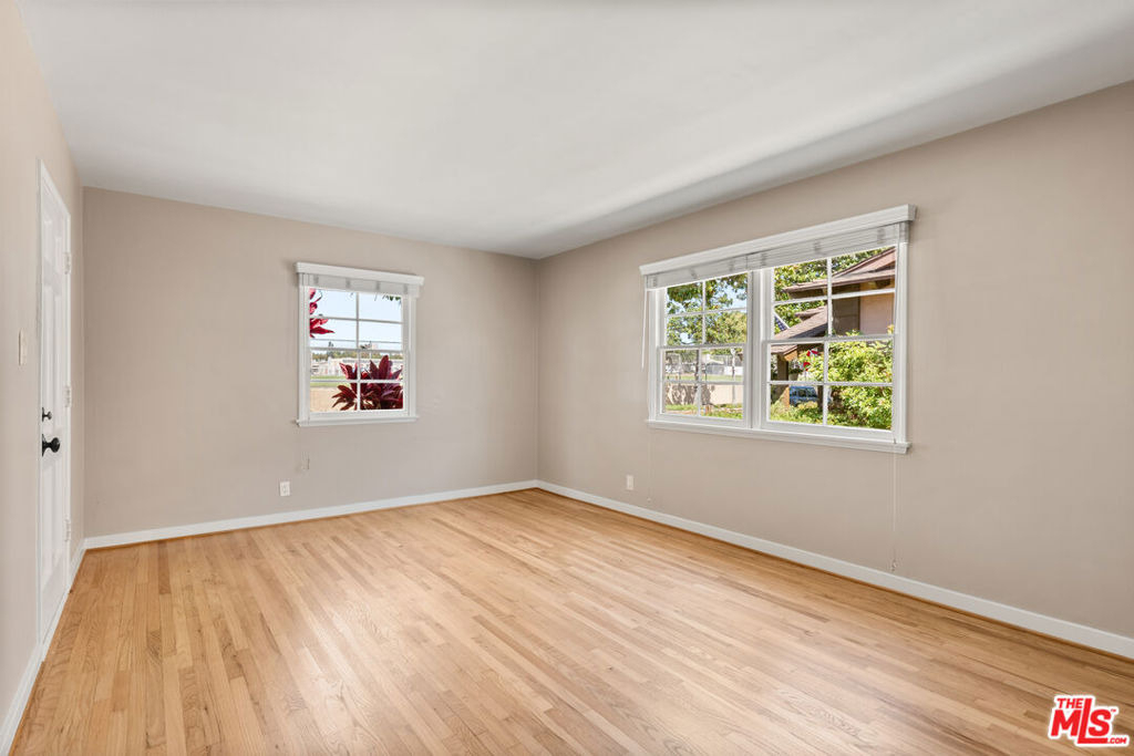 6542 W 80th Place - Photo 14