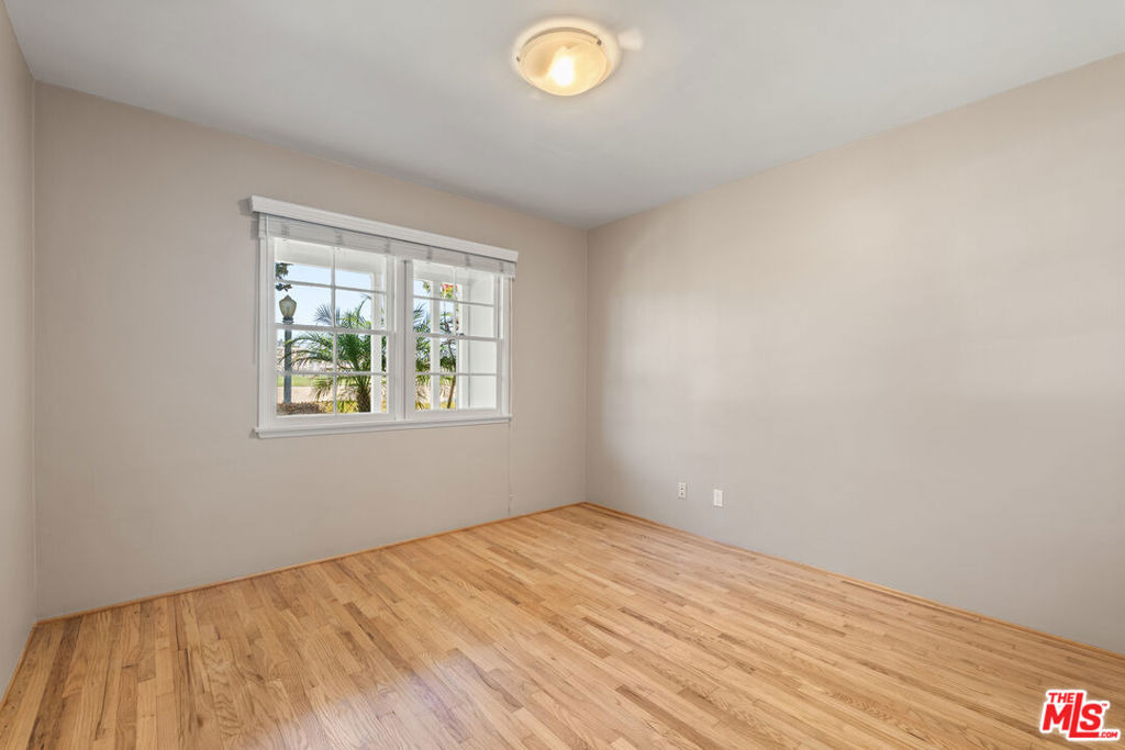 6542 W 80th Place - Photo 8