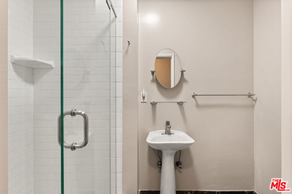6542 W 80th Place - Photo 13