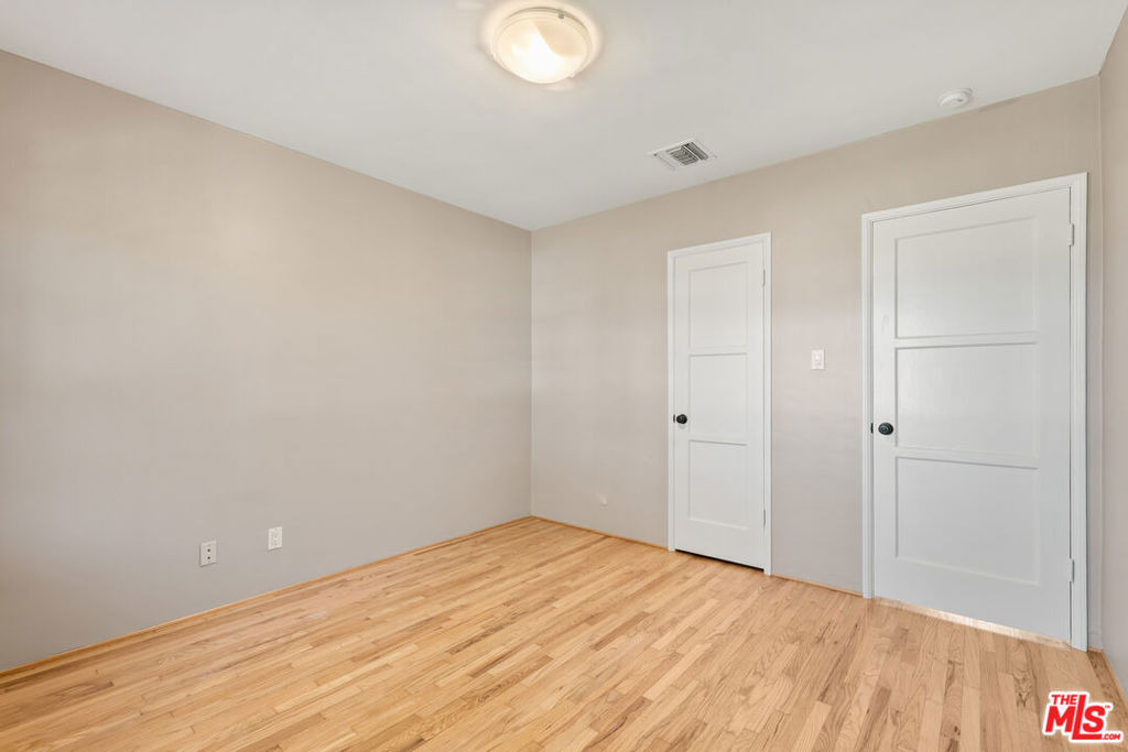 6542 W 80th Place - Photo 9