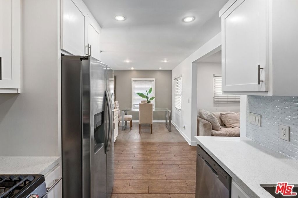 6440 W 87th Place - Photo 9