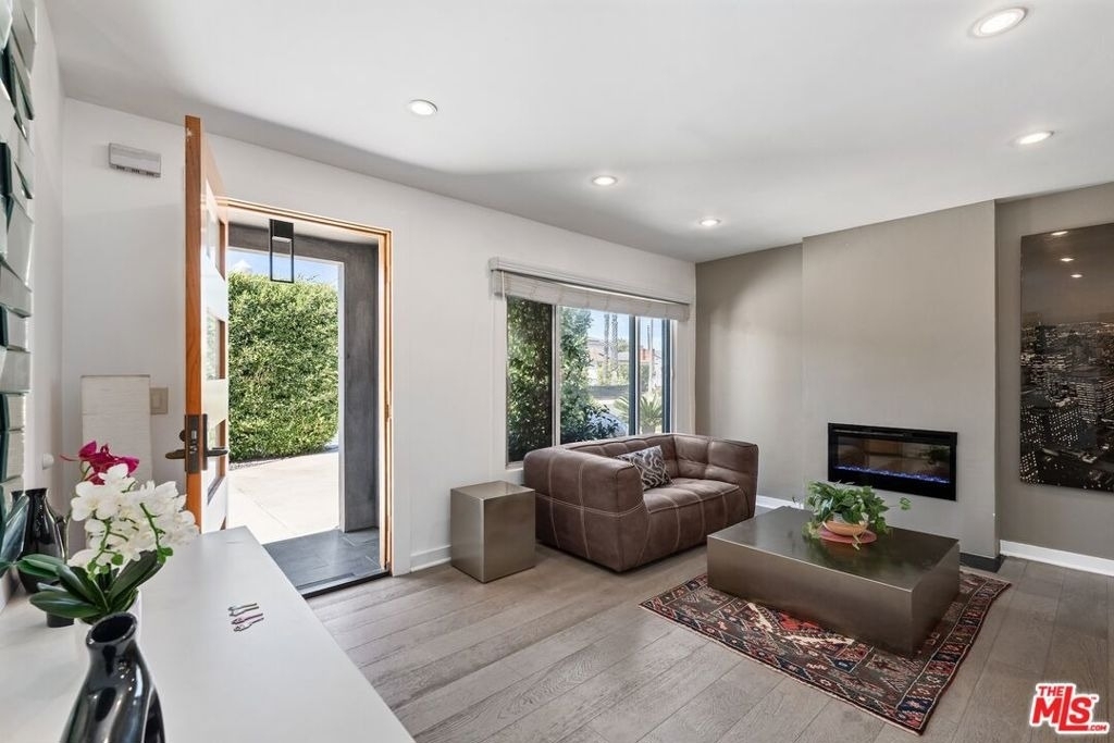6440 W 87th Place - Photo 2