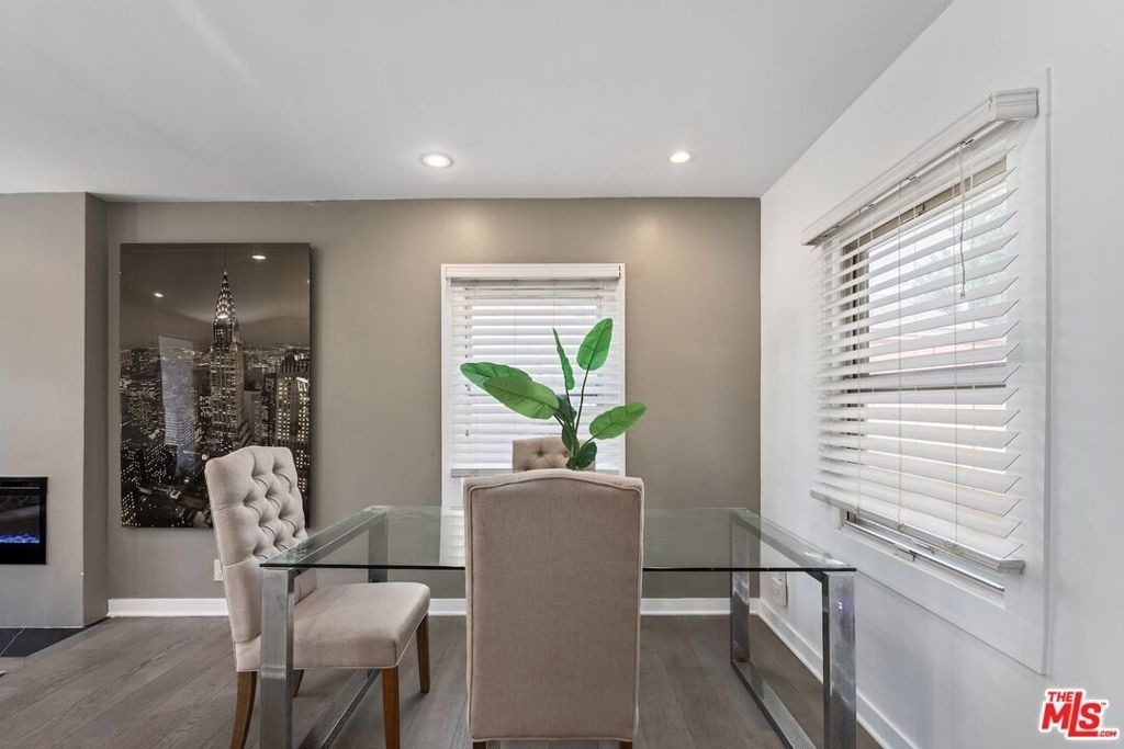 6440 W 87th Place - Photo 5