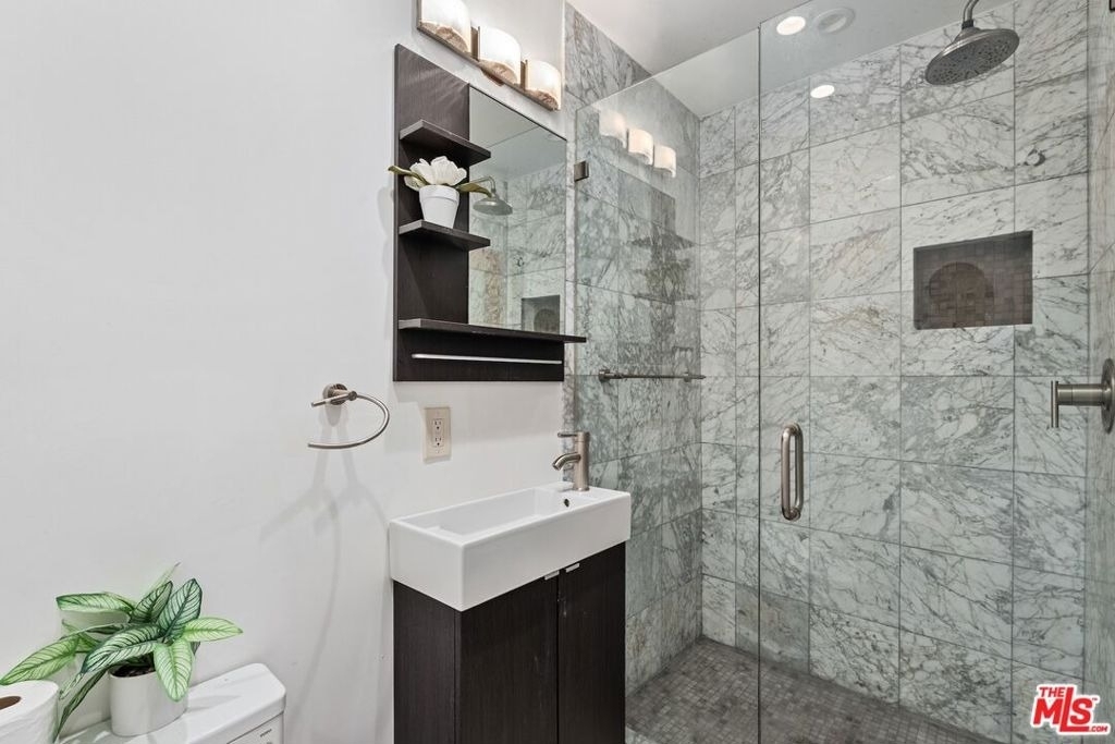 6440 W 87th Place - Photo 25