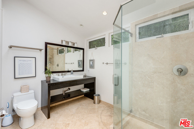 2417 Bryan Avenue - Photo 8