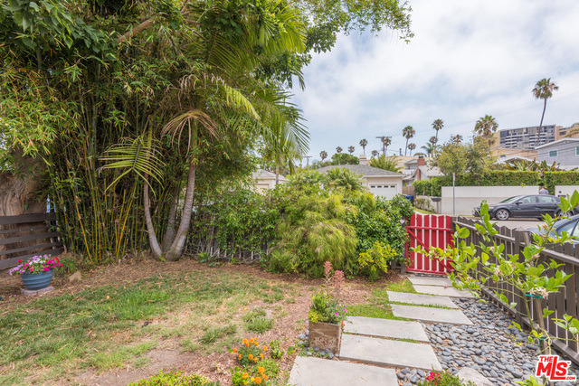 2417 Bryan Avenue - Photo 14