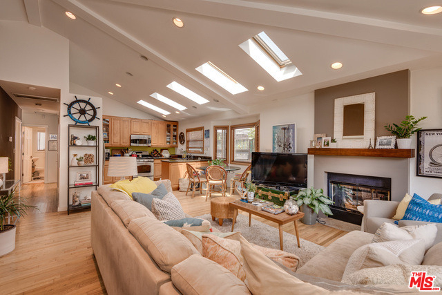 2417 Bryan Avenue - Photo 1