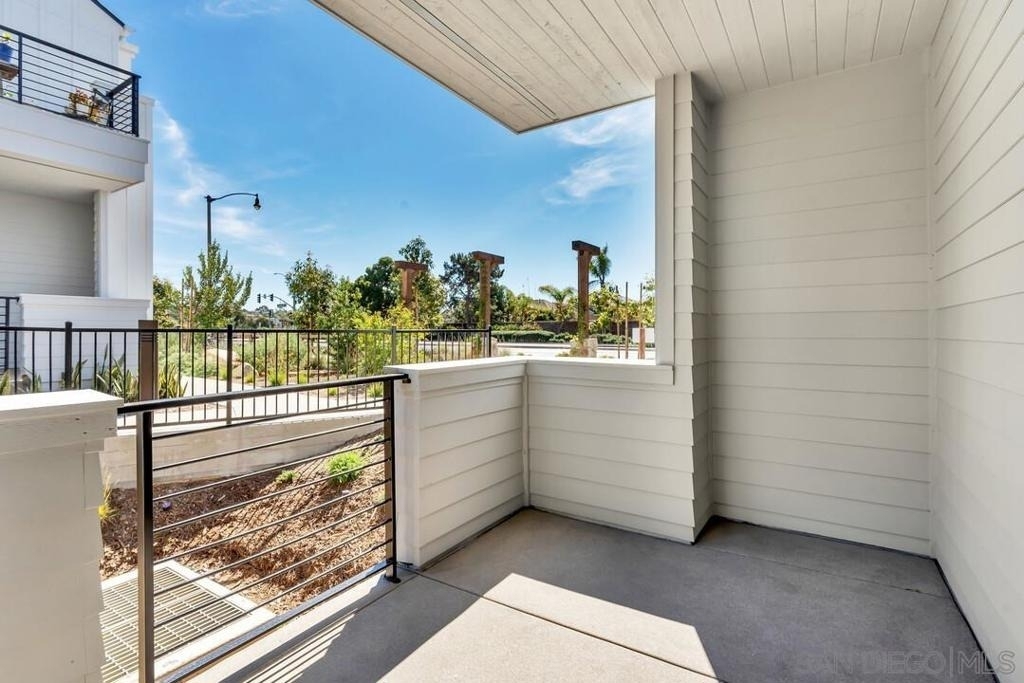 1103 Catania Ct - Photo 18
