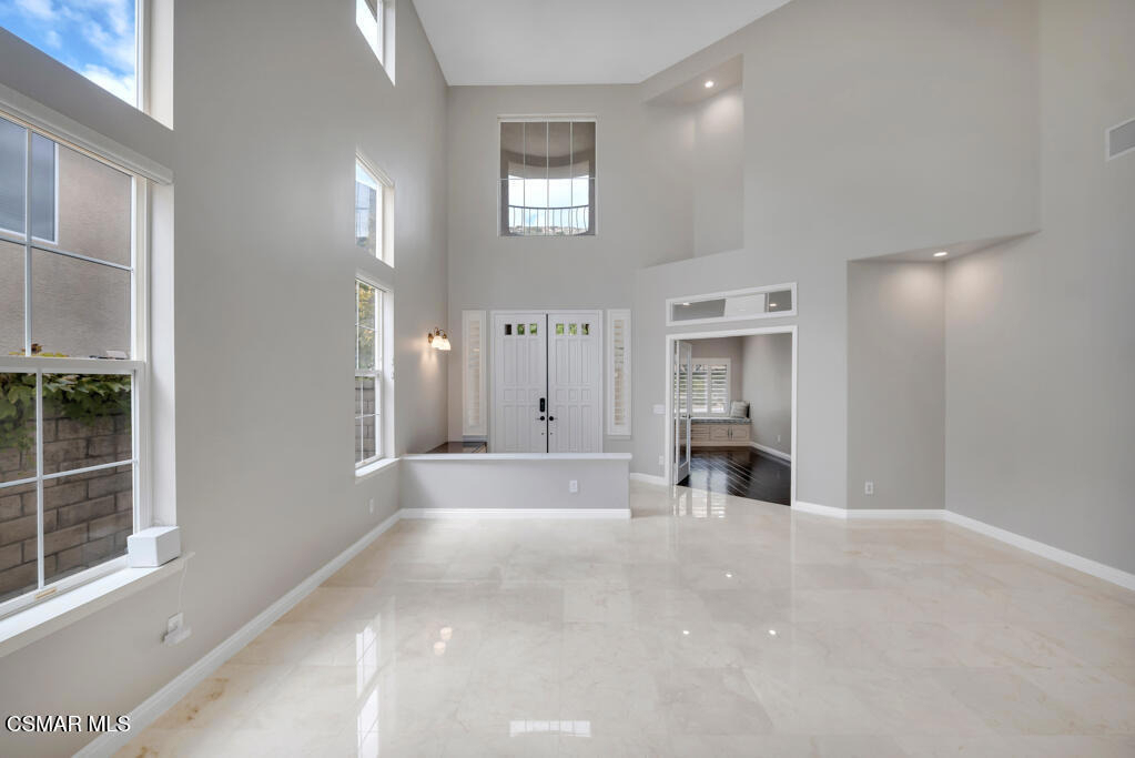 6320 Ballantine Place - Photo 7