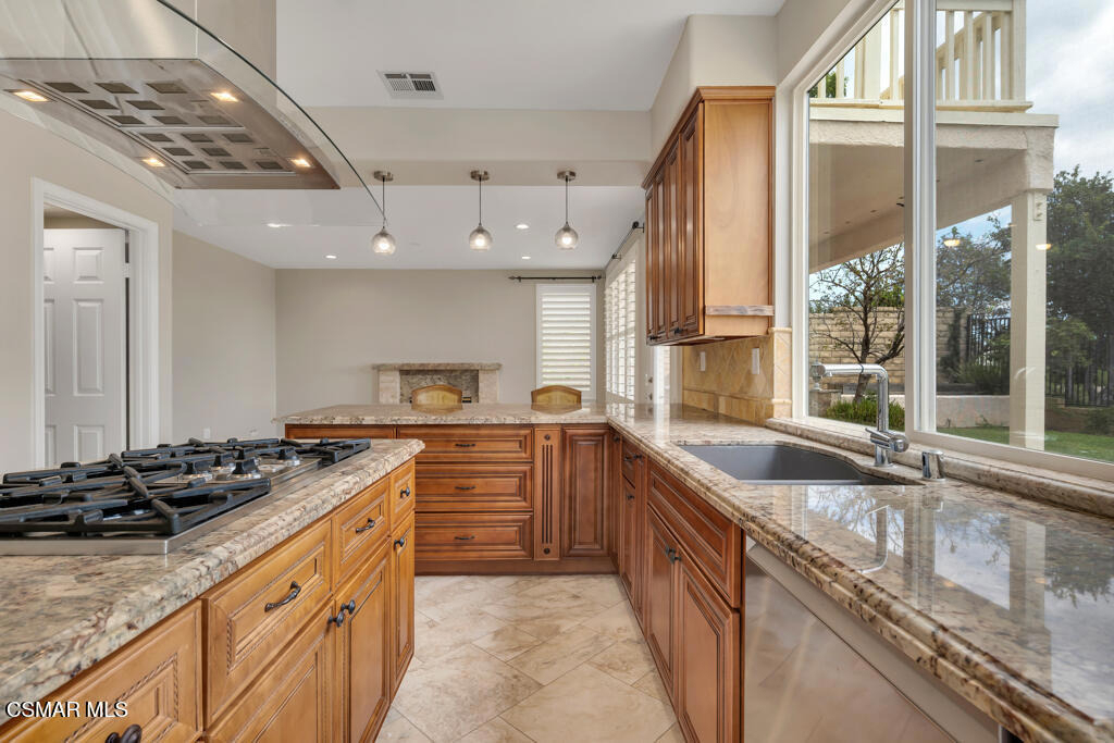 6320 Ballantine Place - Photo 18