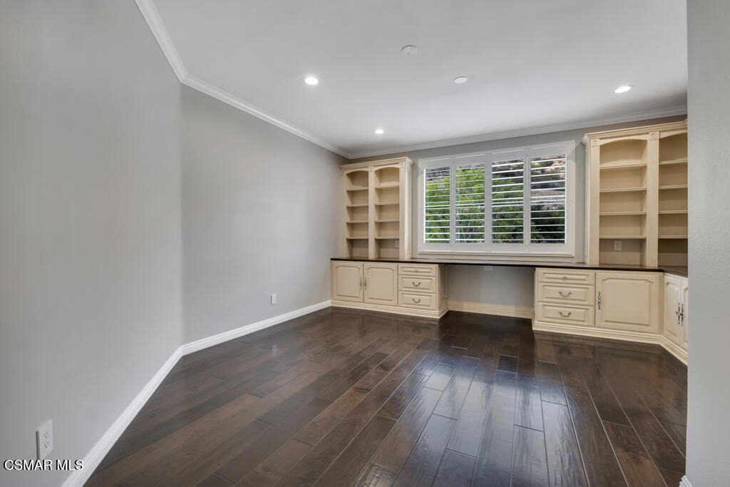6320 Ballantine Place - Photo 45