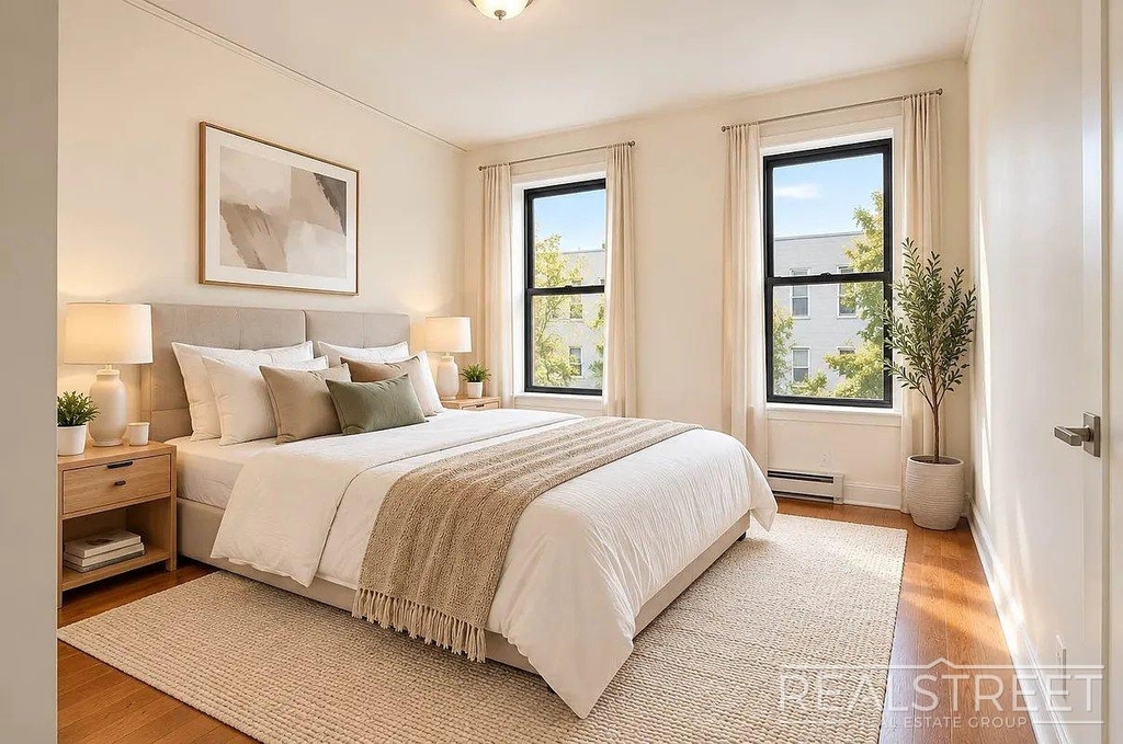 369 Menahan Street - Photo 3