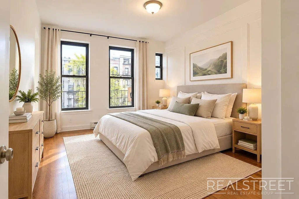 369 Menahan Street - Photo 2