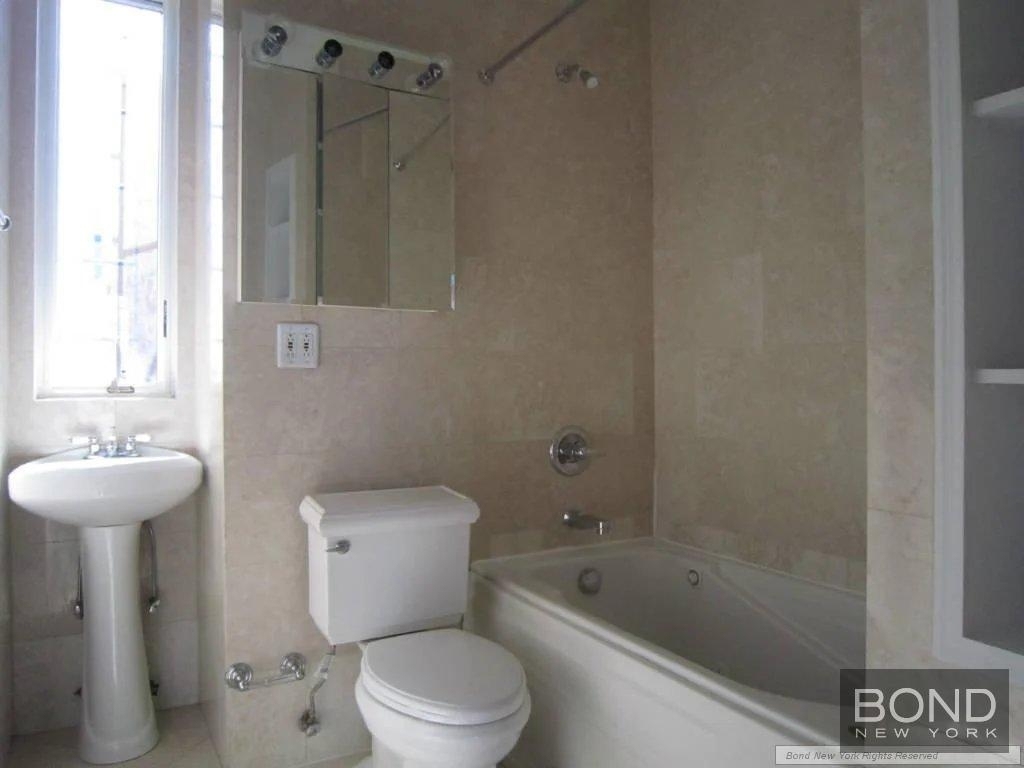 Second Avenue - Photo 5