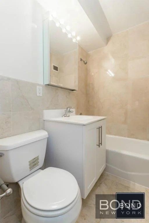 East 79th Street - Photo 15