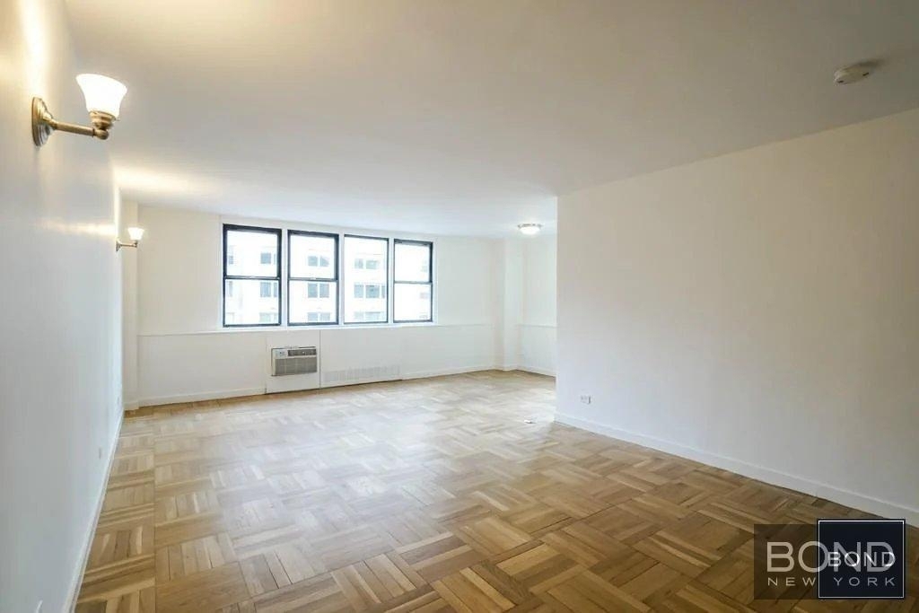East 79th Street - Photo 1
