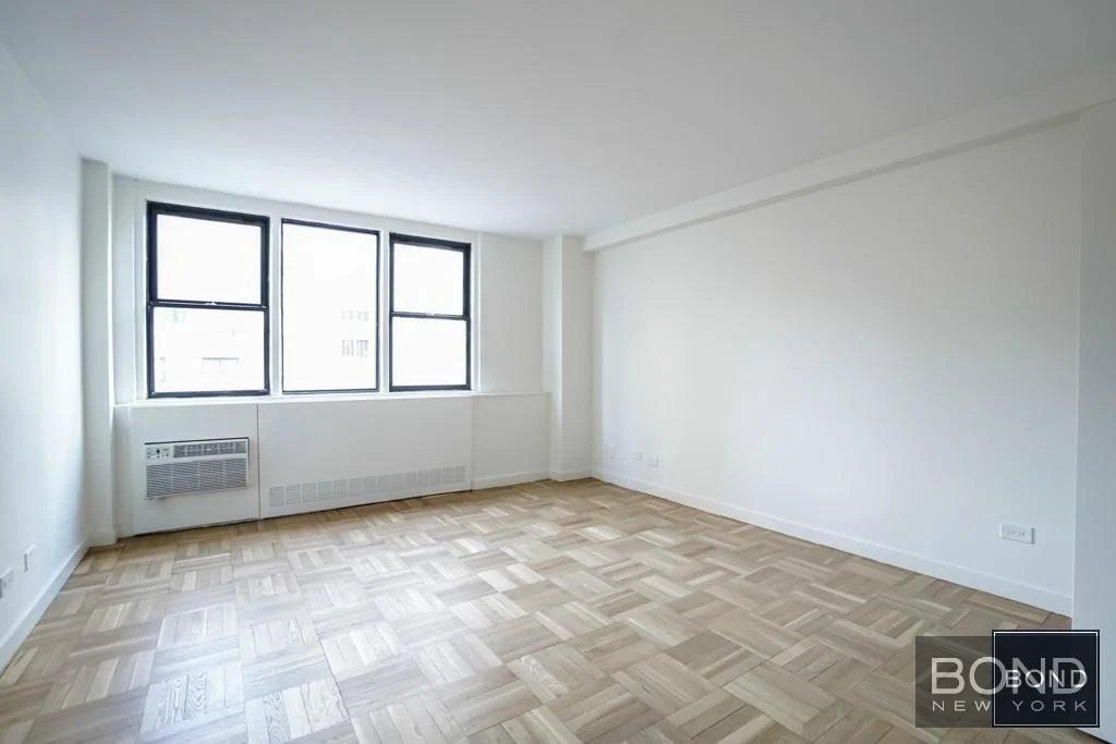 East 79th Street - Photo 3