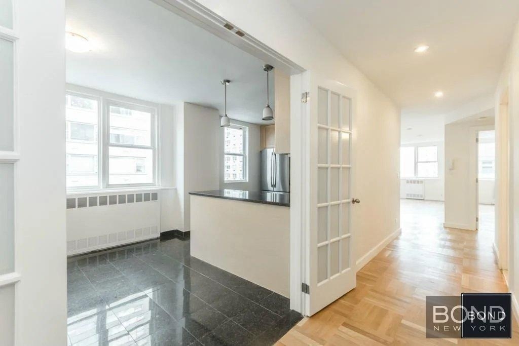 East 79th Street - Photo 7