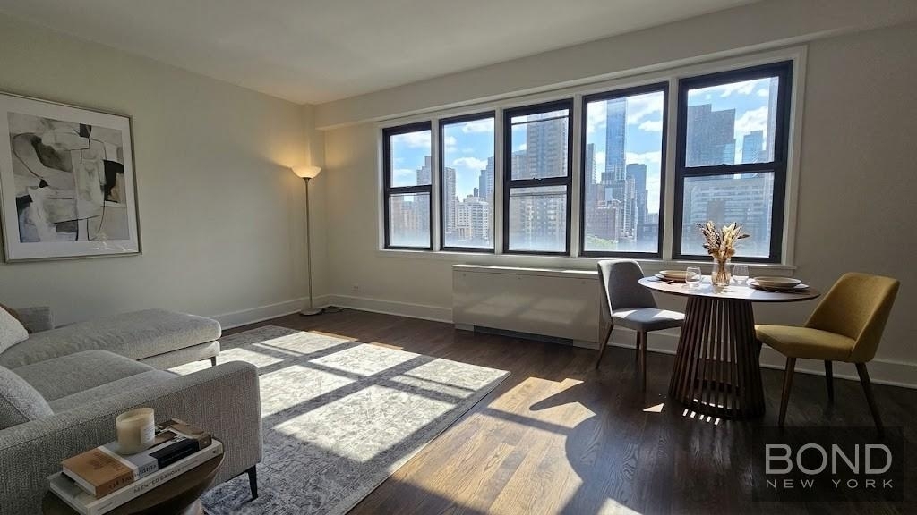 East 63rd Street - Photo 1