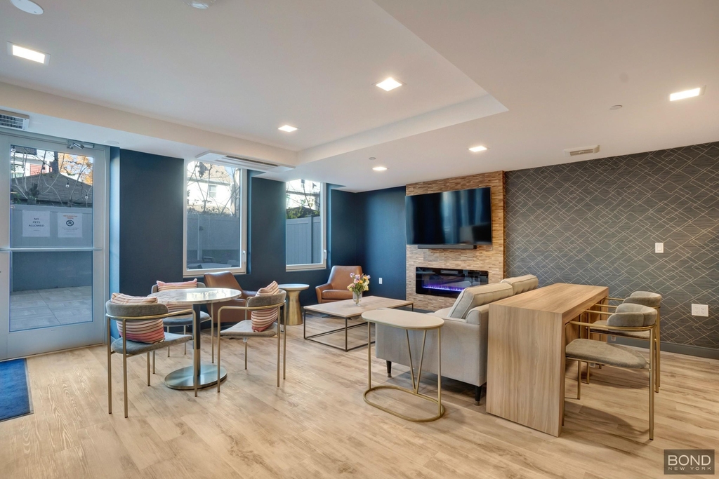 188-11 Hillside Avenue - Photo 8