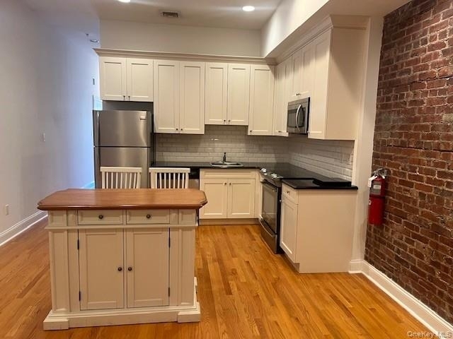 276 Main Street - Photo 2
