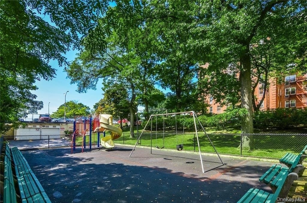 4 Sadore Lane - Photo 11