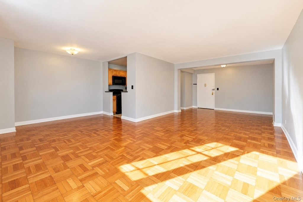 4 Sadore Lane - Photo 8