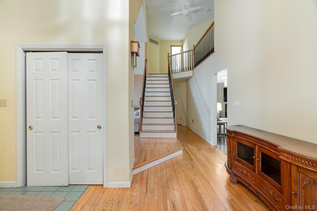 66 Mulberry Street - Photo 2