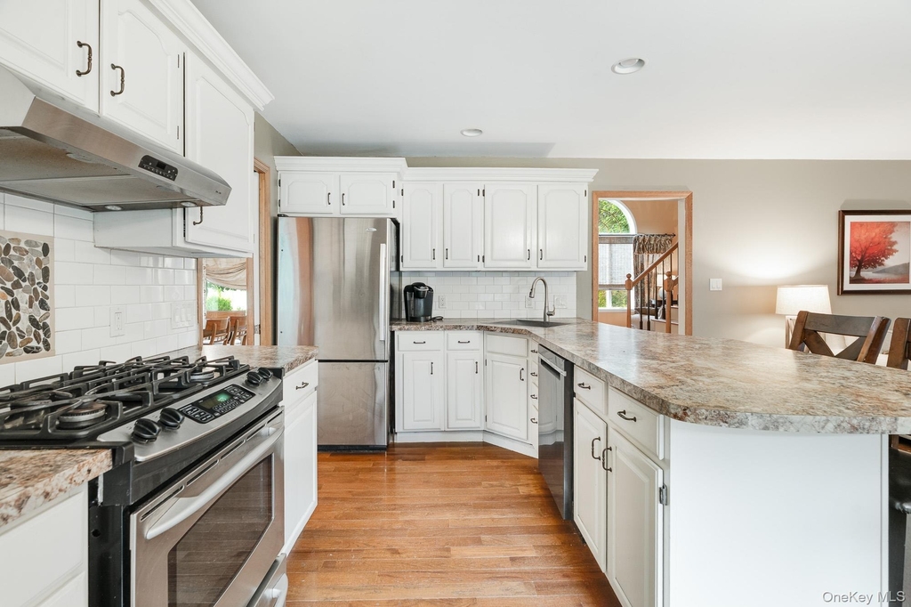 66 Mulberry Street - Photo 8