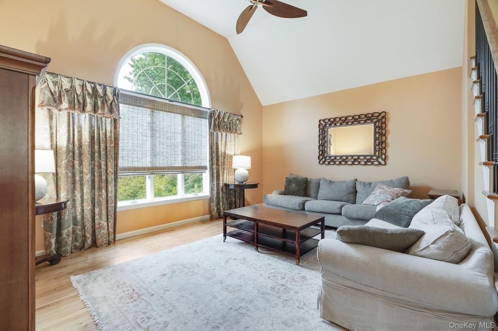 66 Mulberry Street - Photo 3
