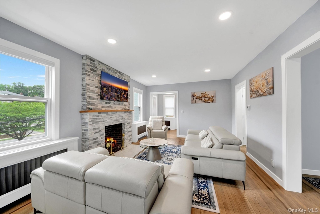 210 Rumsey Road - Photo 4