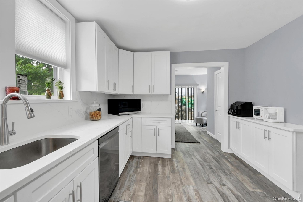 210 Rumsey Road - Photo 8