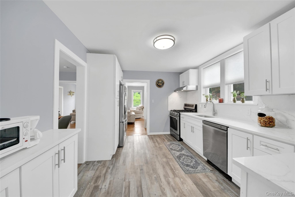 210 Rumsey Road - Photo 5