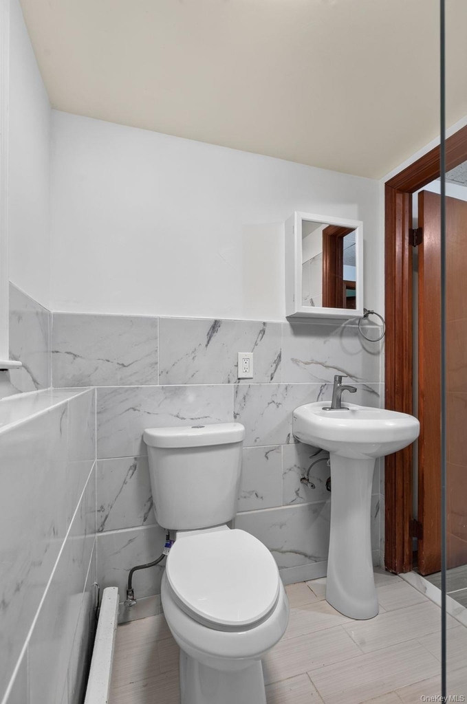 155 Stoneleigh Avenue - Photo 8