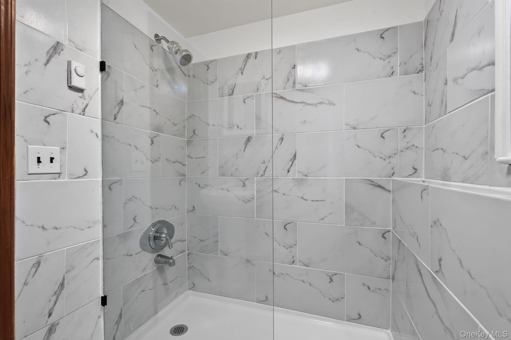 155 Stoneleigh Avenue - Photo 10